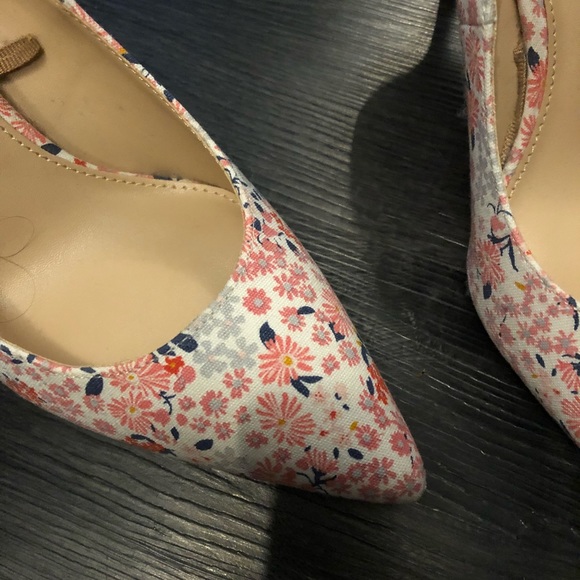 Cute heels ! - Picture 6 of 7